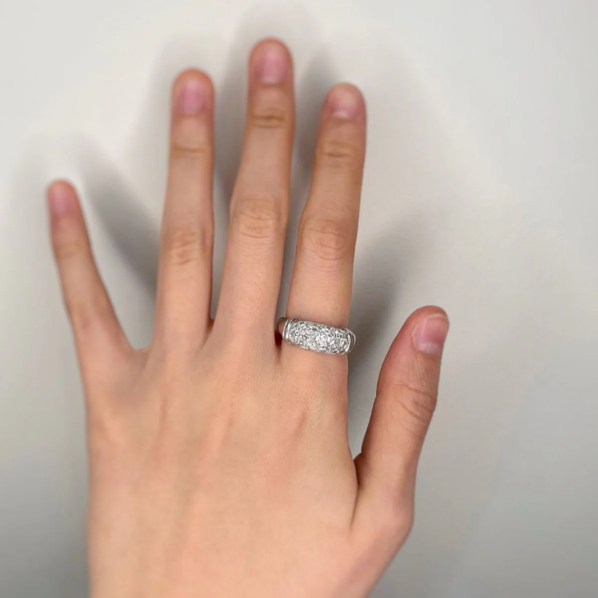 Ring - Gold And Diamonds - Image 4
