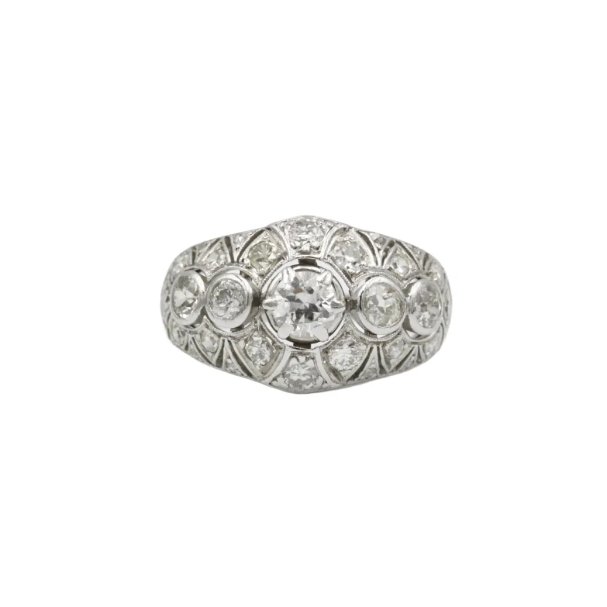 Ring - Platinum & diamonds
