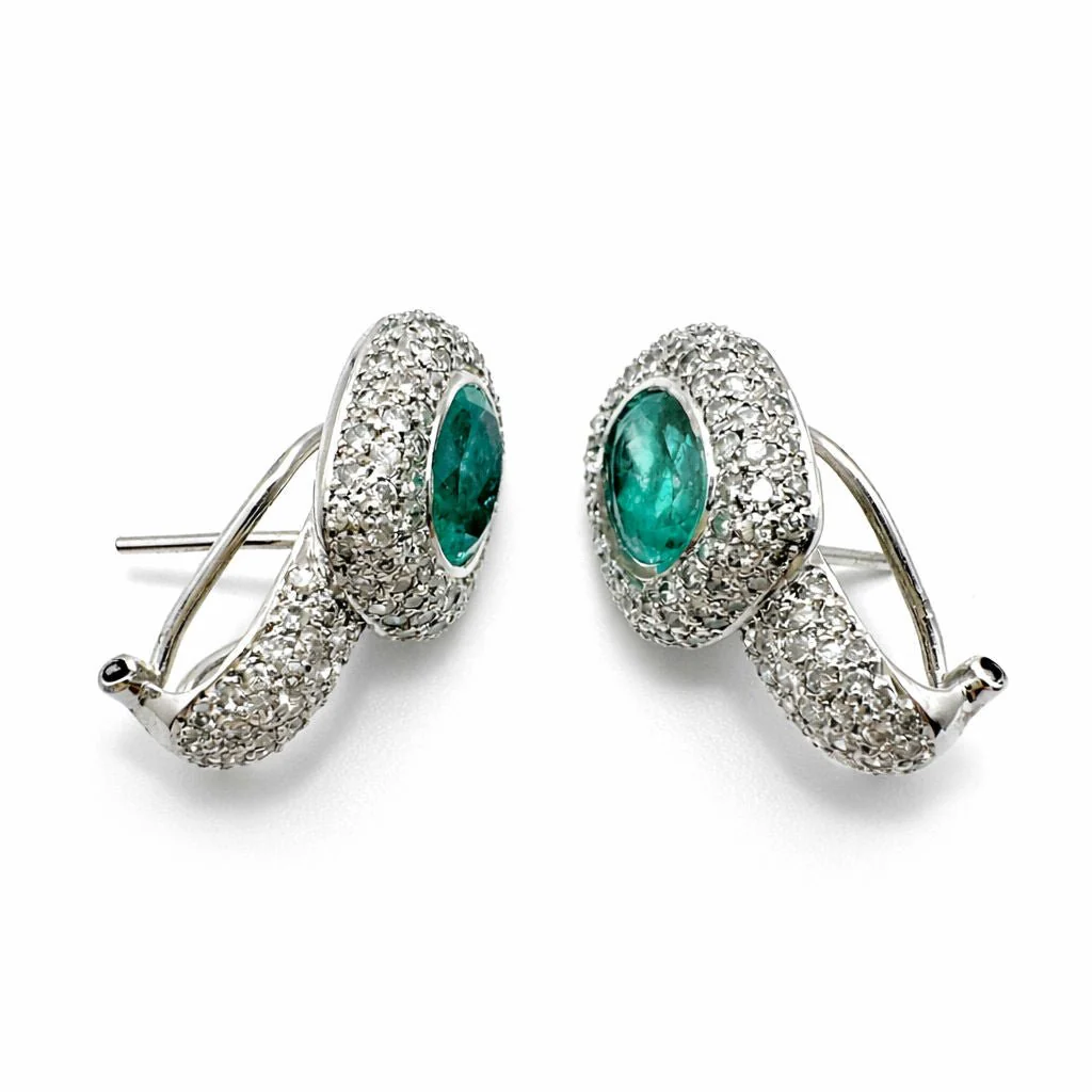 PENDIENTES EN ORO BLANCO CON ESMERALDAS OVALES Y DIAMANTES - Image 3