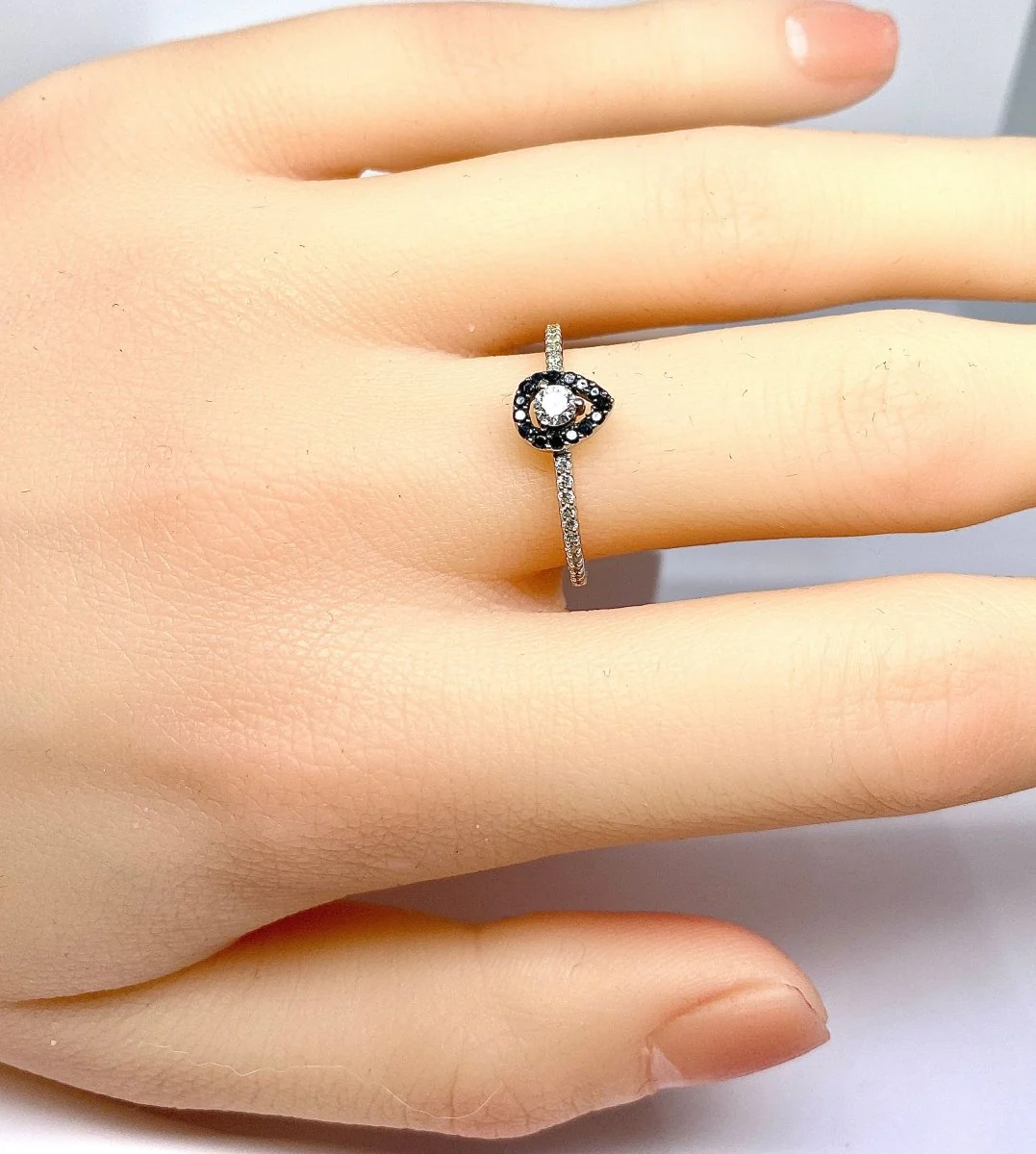 Ring alone in white gold, diamonds white and diamonds black - Image 6
