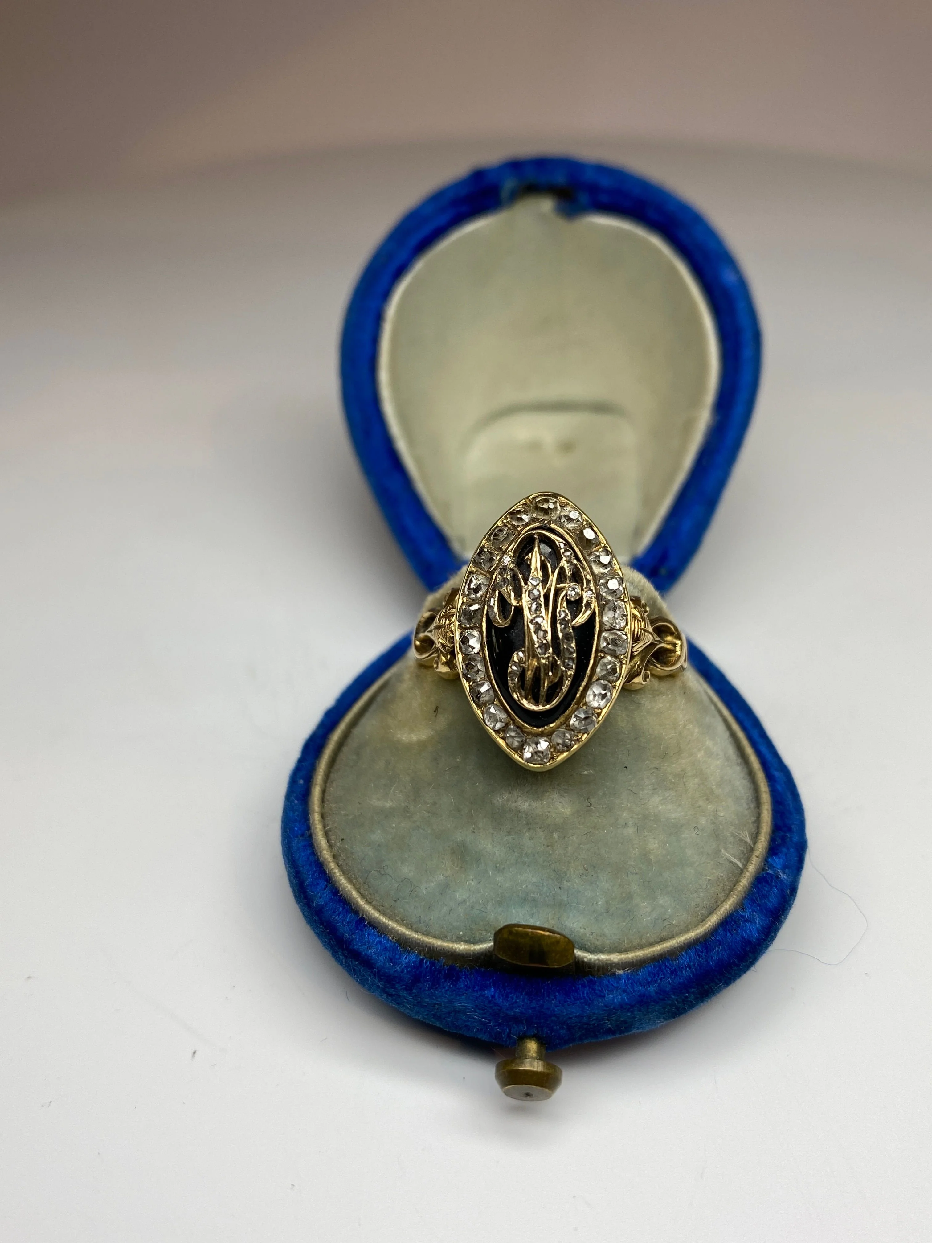 Marquise ring in 18 carat blue enamel and diamonds circa 1850 - Image 3
