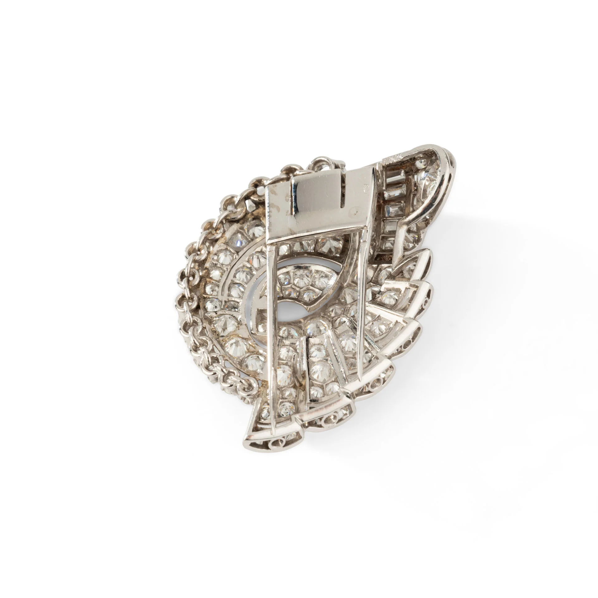 Lapel Clip brooch in platinum, white gold and diamonds - Image 4