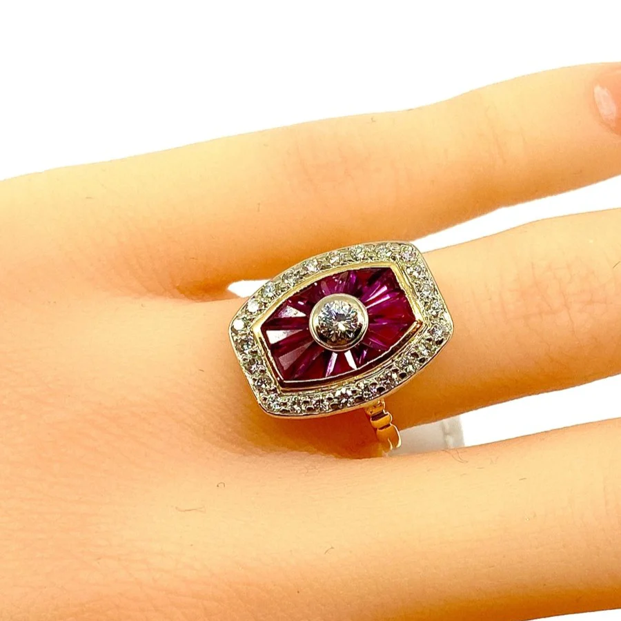 Ring Marquise en yellow gold, ruby and diamonds - Image 4