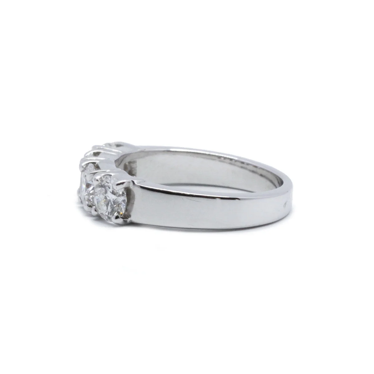 White gold and diamond ring - Image 2