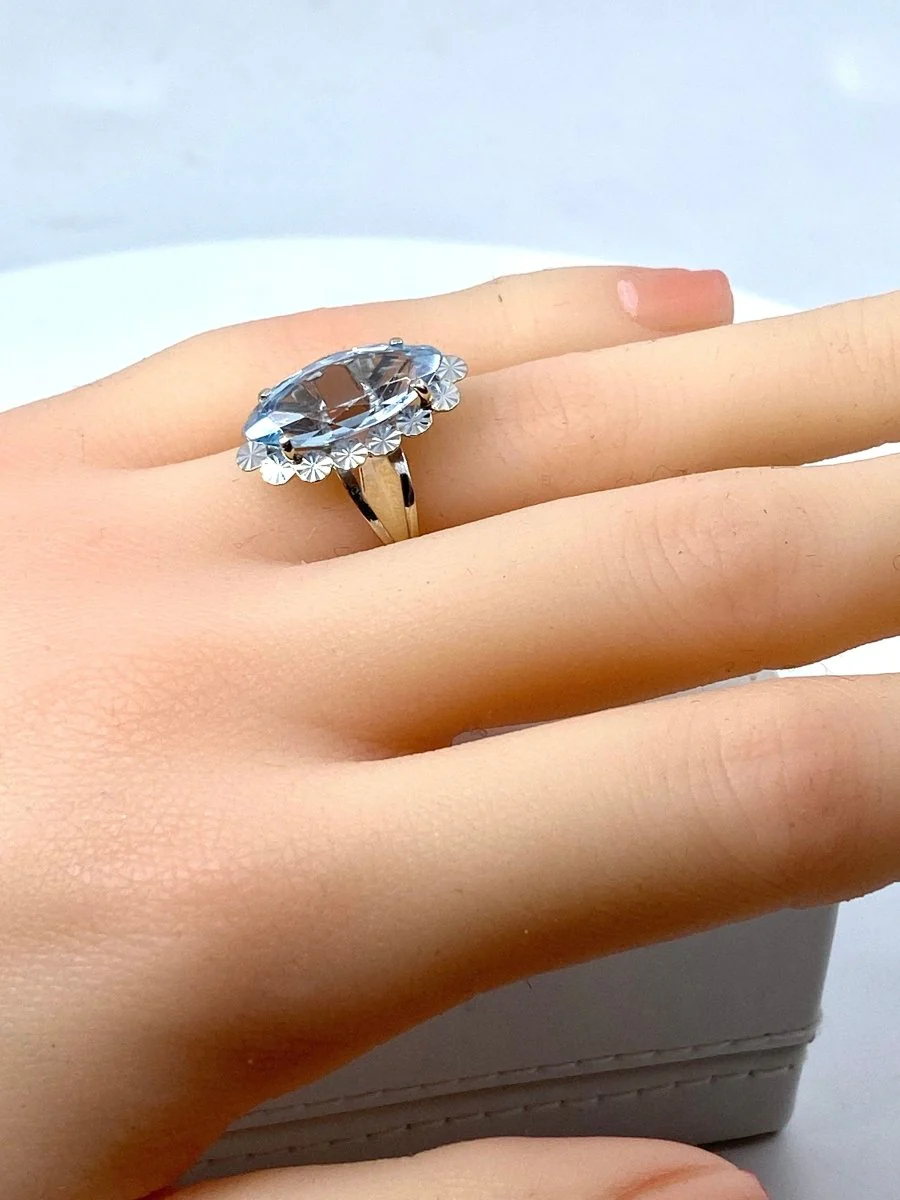White gold and aquamarine ring - Image 2