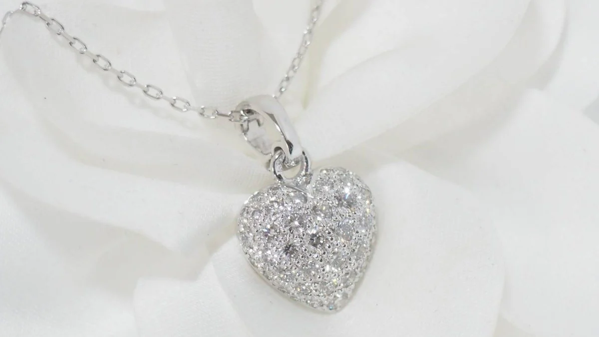 Cartier Heart Necklace - Image 4