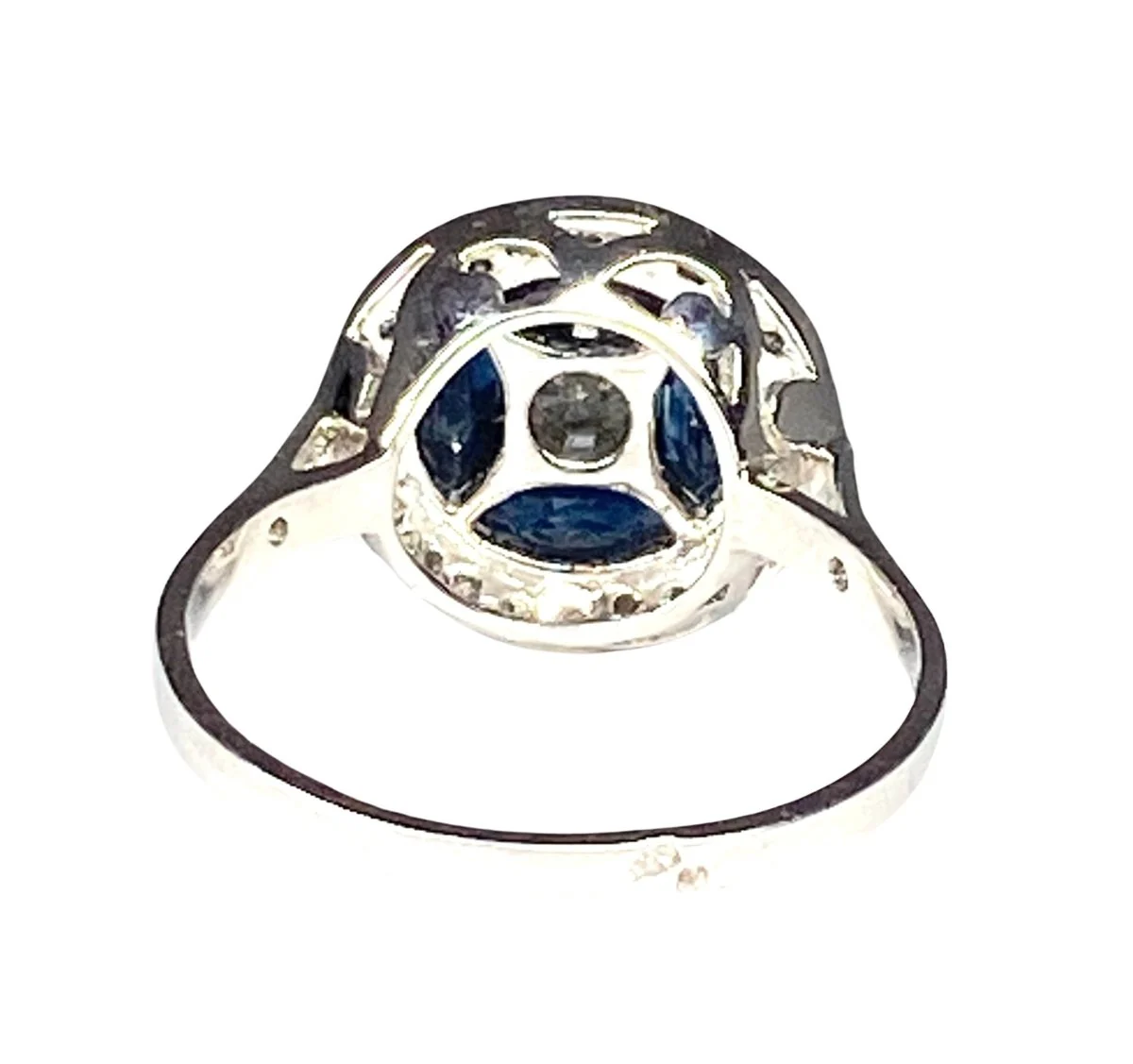 White gold ring with diamonds and shuttle sapphires - Image 5