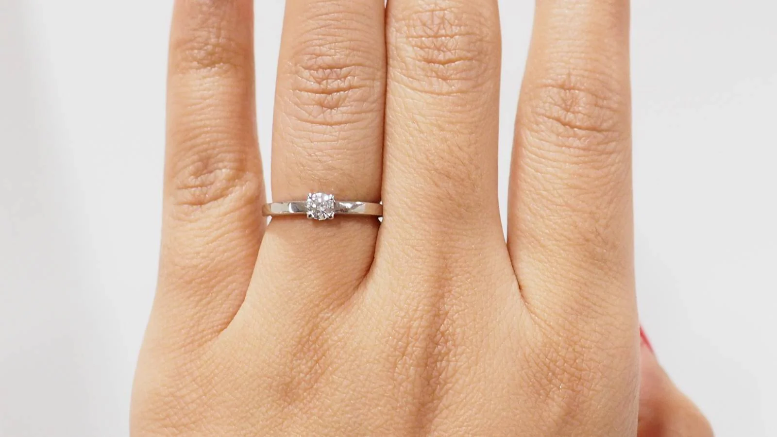Cartier solitaire ring in platinum and diamond  - Image 3