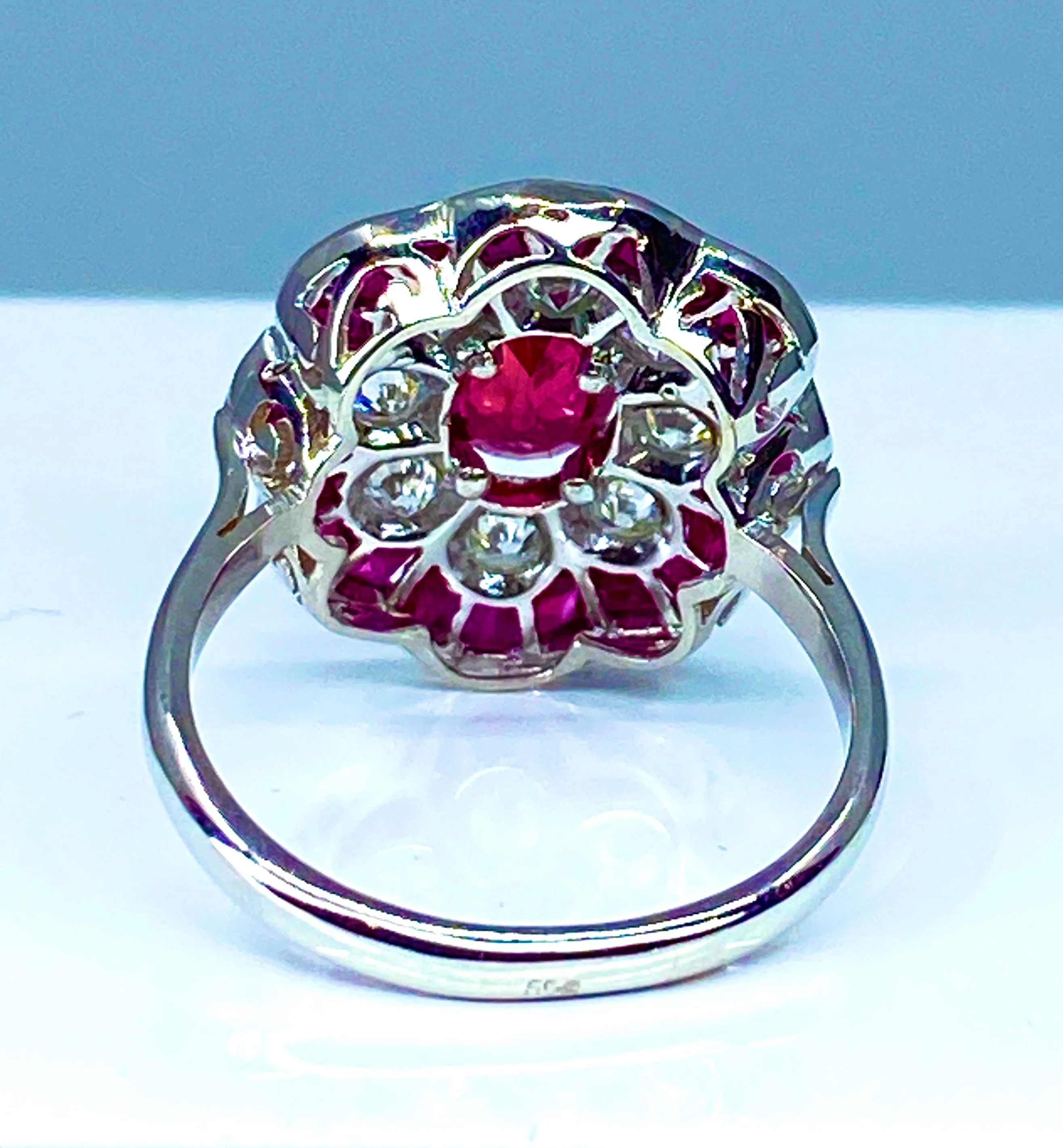 White gold ruby ​​and diamond daisy ring - Image 5