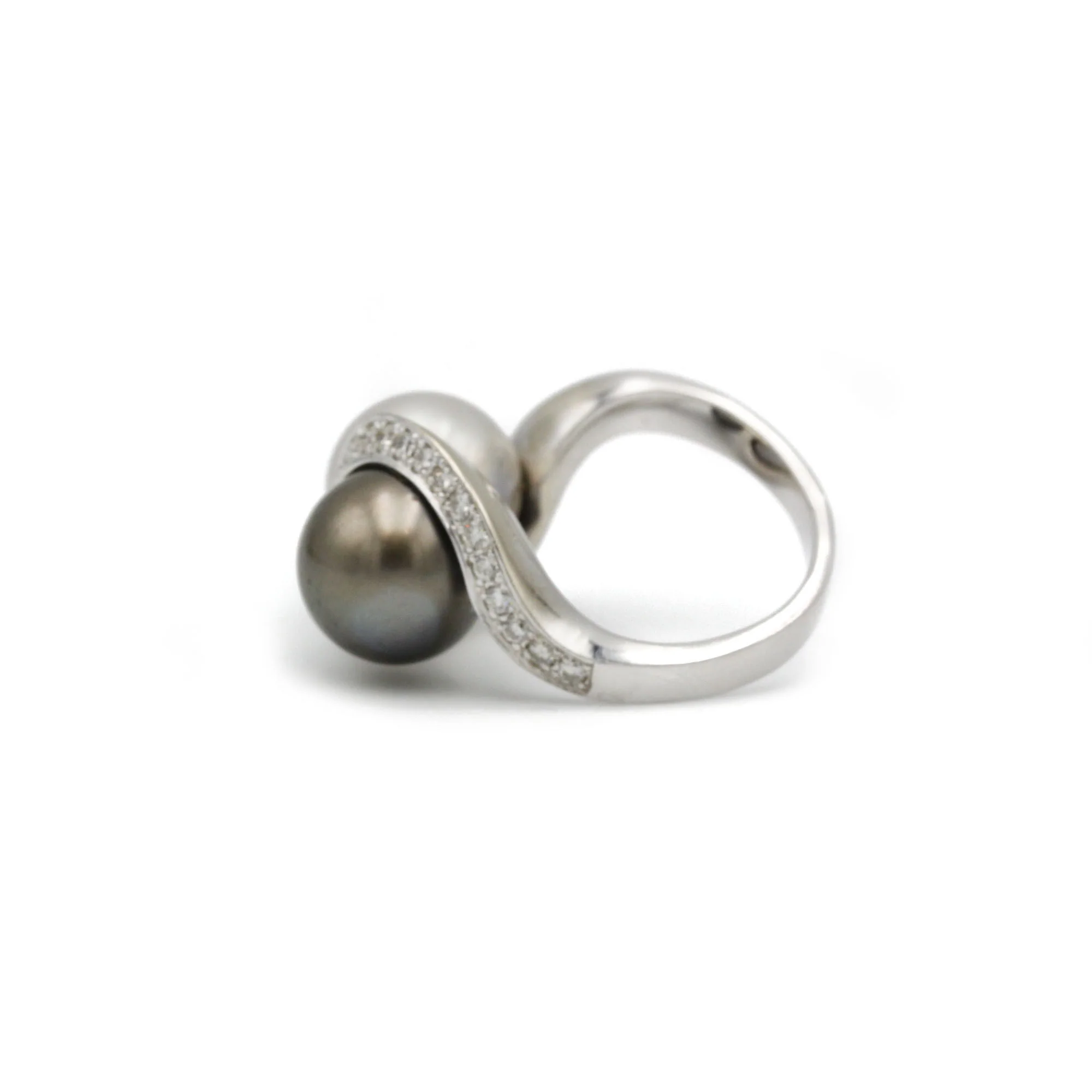 Ring - Gold, Diamonds and Pearls - Image 2