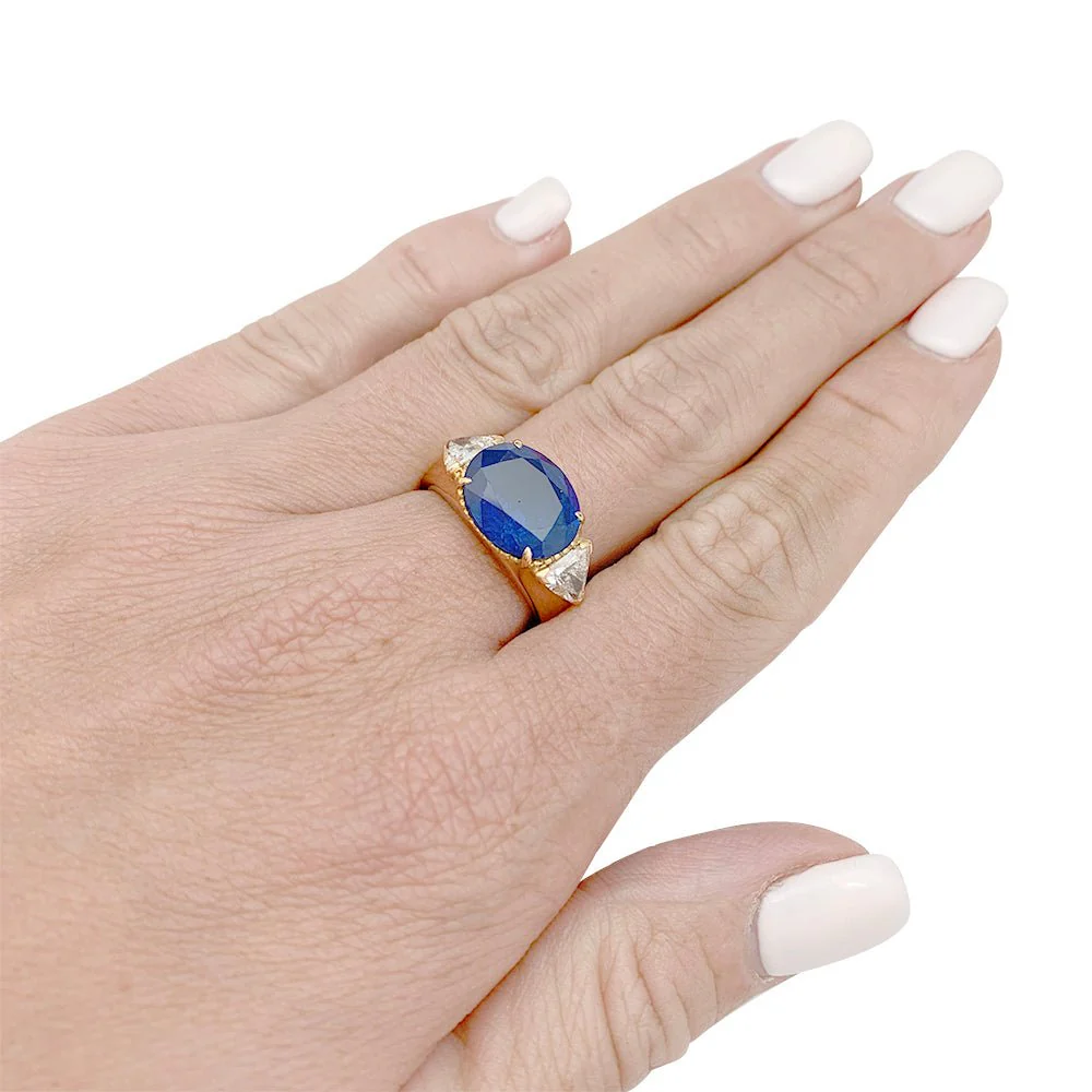 A.Reza ring in 6.71 carat sapphire and diamond yellow gold - Image 7