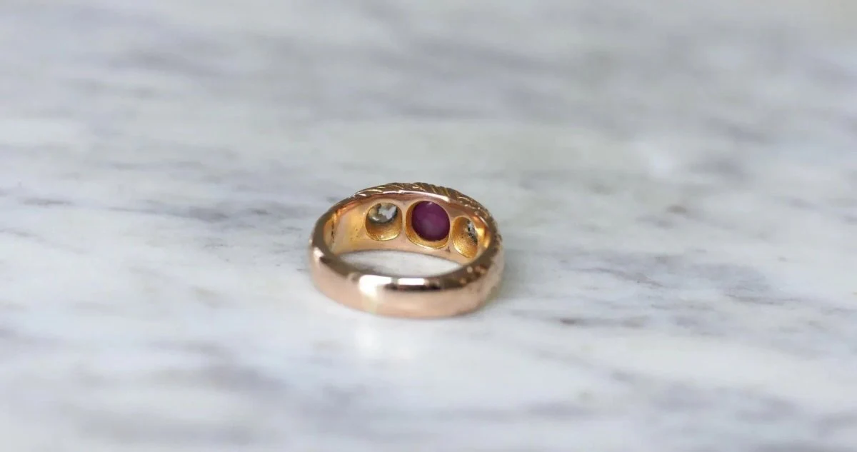 Burmese Ruby and Diamond Chiseled Bangle Ring in Rose Gold - Image 7