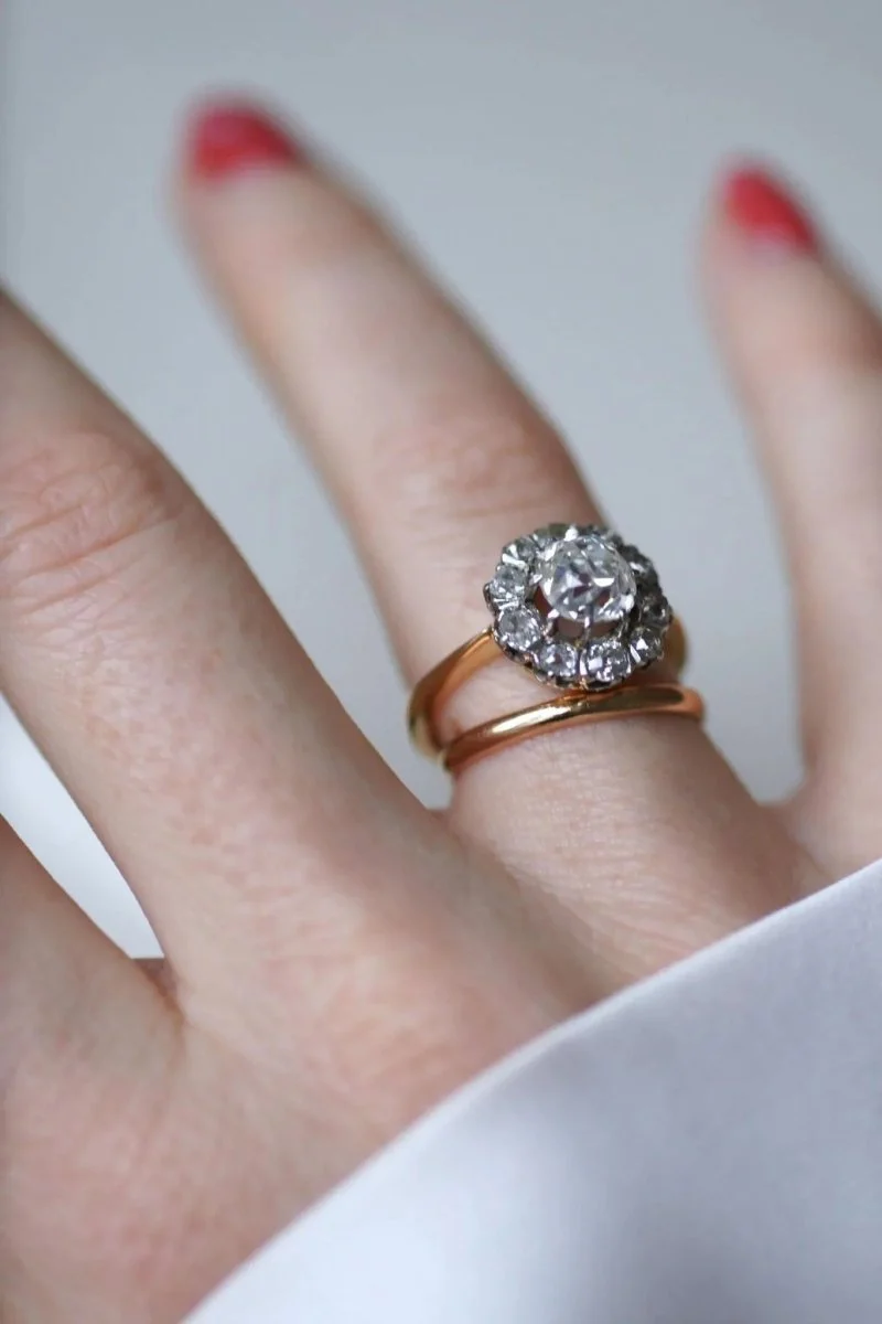 Marguerite ring in gold, platinum and diamonds - Image 4