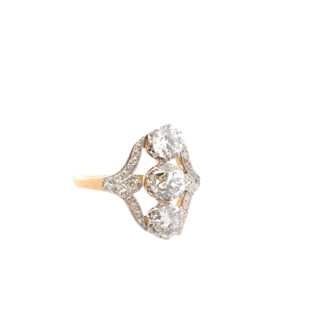 Trilogy ring in yellow gold and diamonds - Image 4