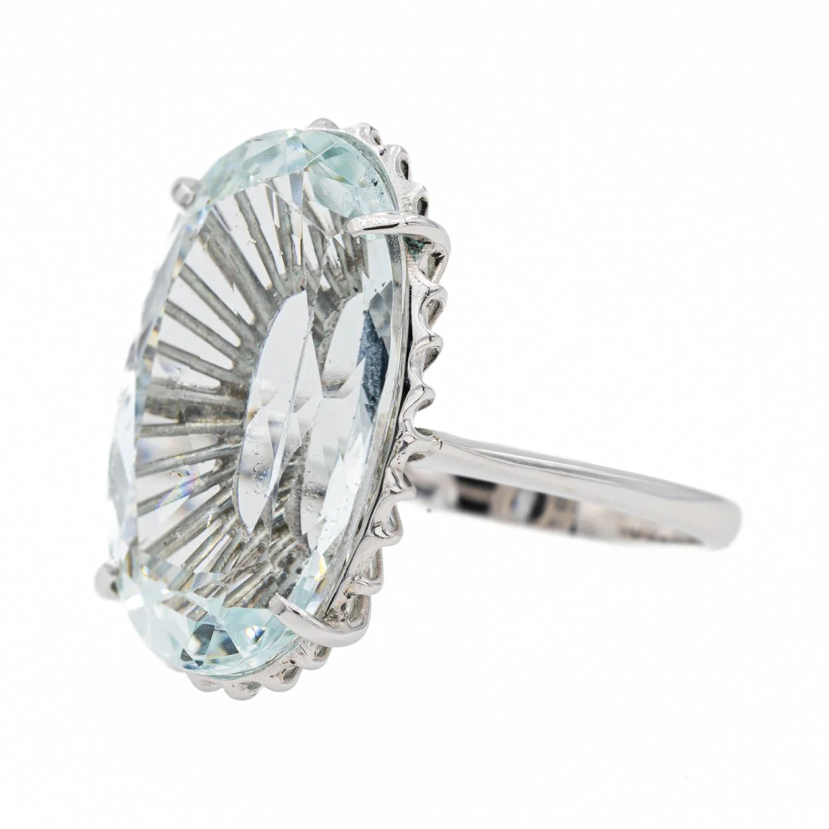 Cocktail ring in white gold and aquamarine - Image 3