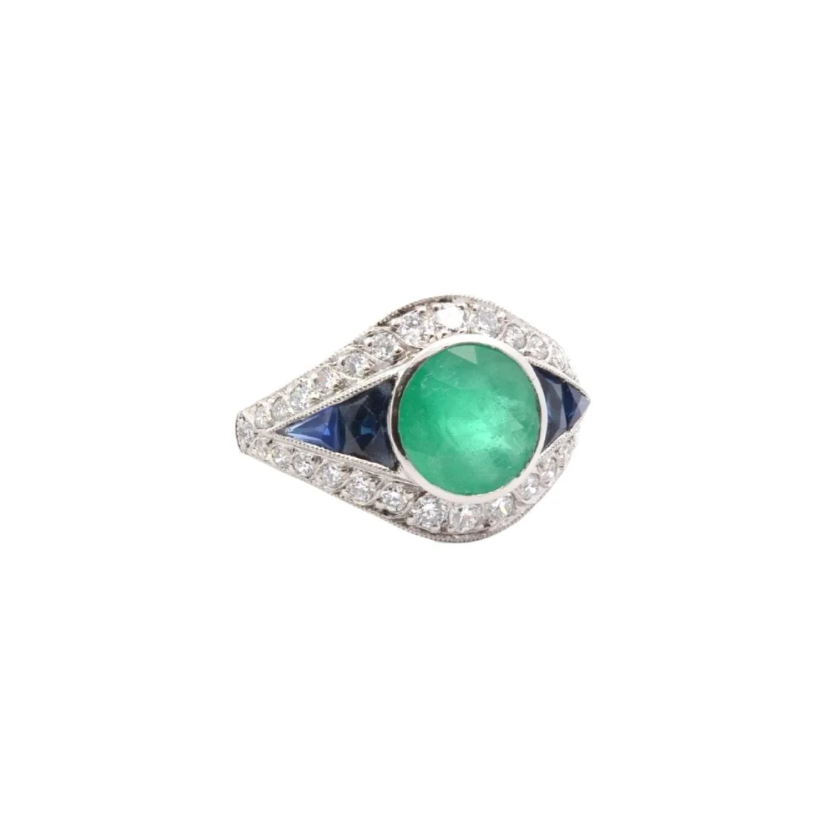 Platinum, emerald, diamond and sapphire ring - Image 4