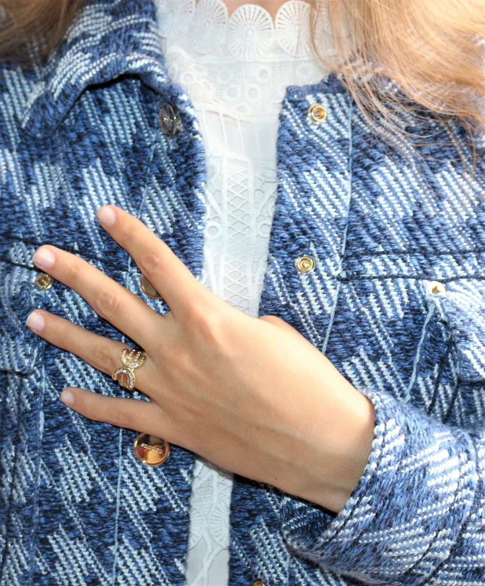 Double C Yellow Gold Ring - Image 4