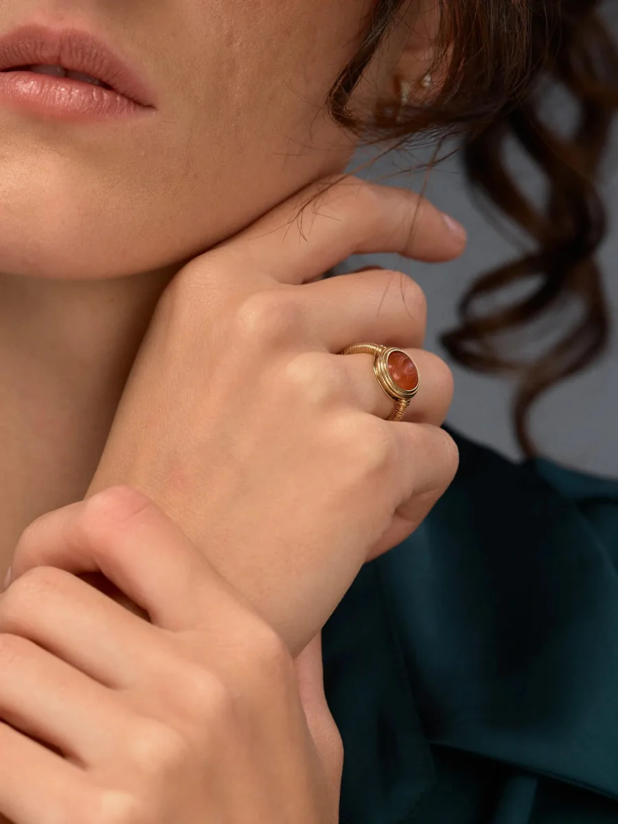 Scarab Intaglio Ring in Yellow Gold and Carnelian - Image 2