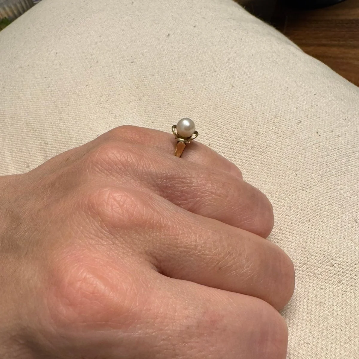 Yellow gold and pearl ring - Image 2