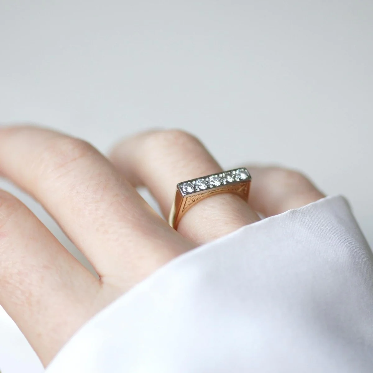 Ring in yellow gold and diamonds. - Image 8