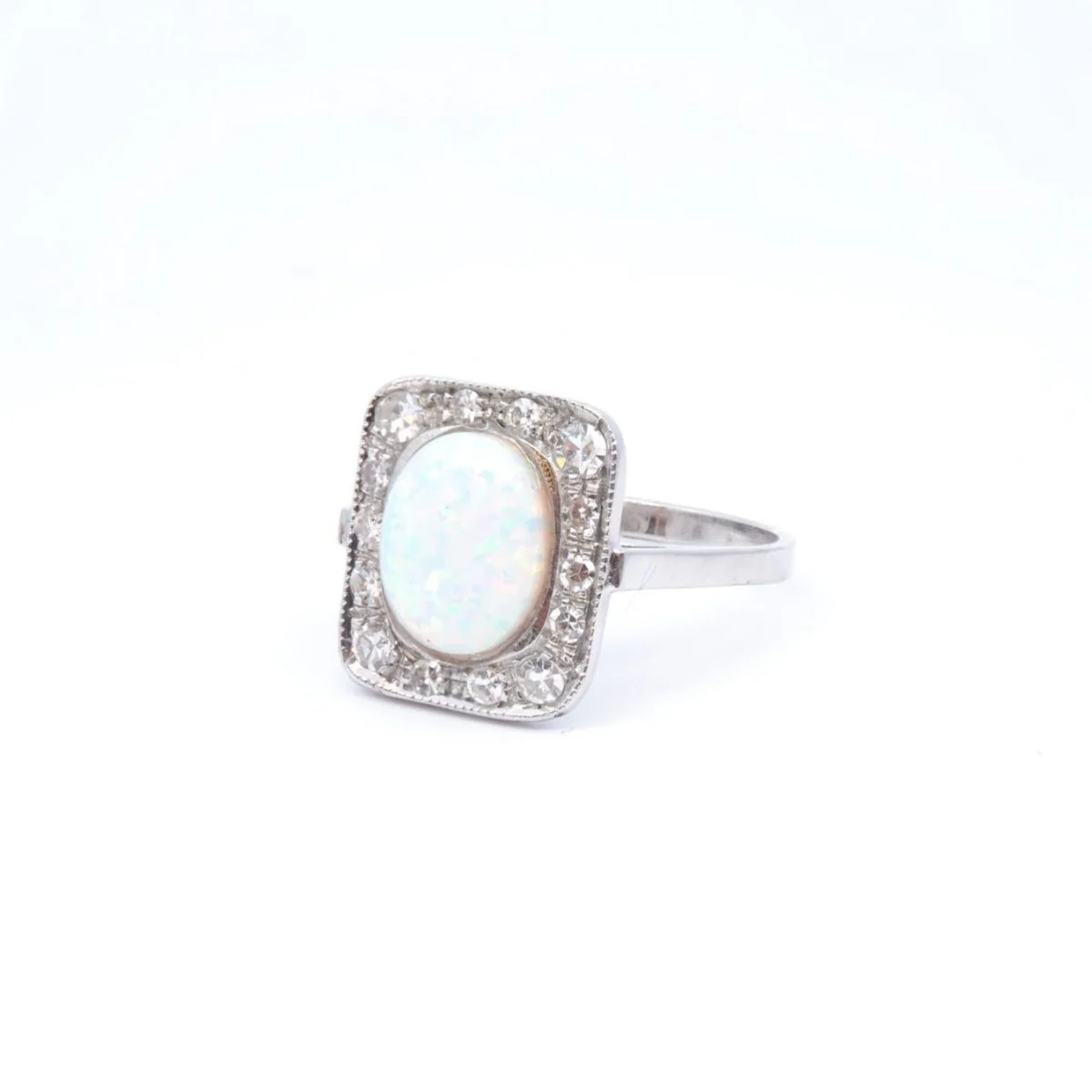 Opal and diamond ring in gold - Image 3