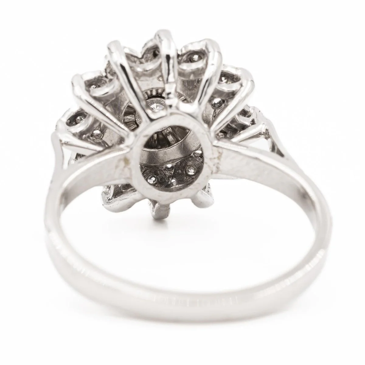 White gold and diamond ring - Image 5