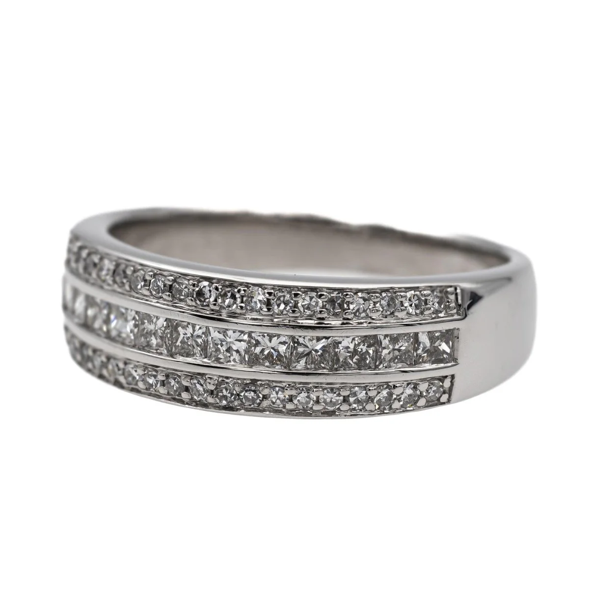 Pavée ring in white gold and diamonds - Image 3