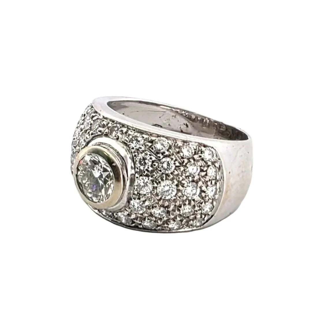 Ring Paved in white gold and diamonds. - Image 2