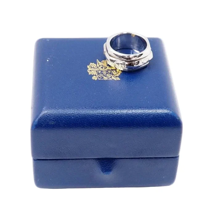 Ring Alliance PIAGET "Possession" in white gold - Image 3
