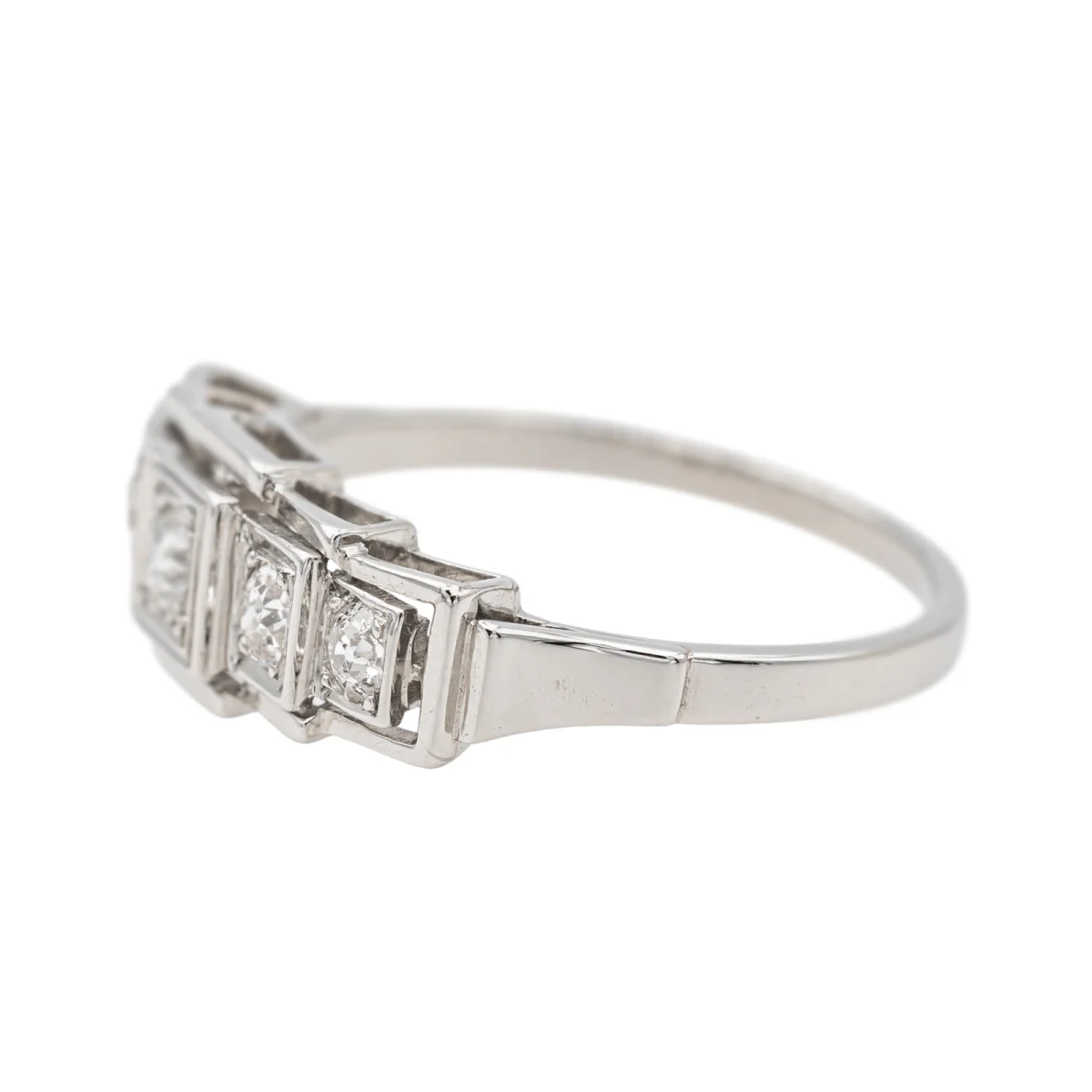 Ring Surroundings in paltinium and diamonds - Image 4