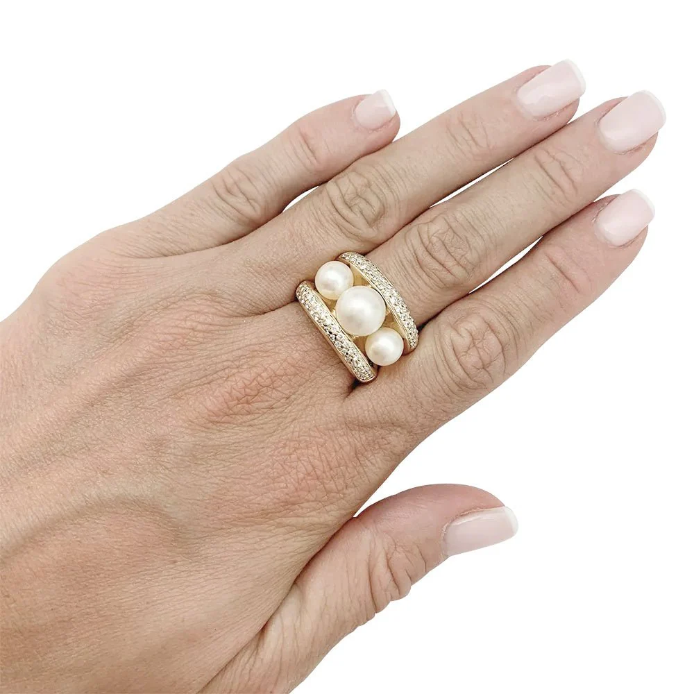 Poiray ring, “Fiji”, yellow gold, pearl and diamonds. - Image 2