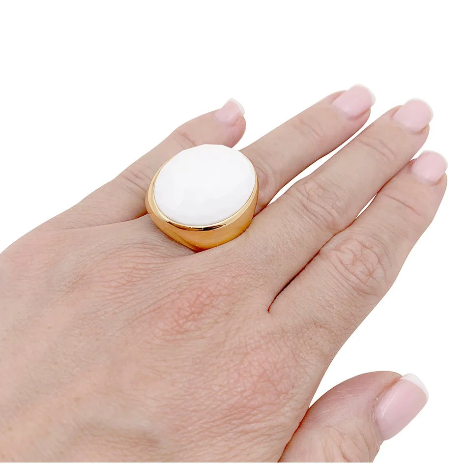 POMELLATO "Victoria" ring in yellow gold and cacholong - Image 3