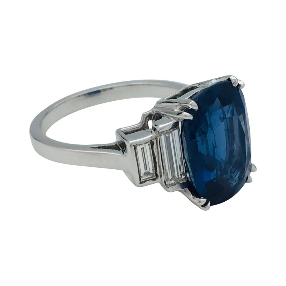 Sapphire ring, 6.77 carats in white gold, diamonds - Image 3