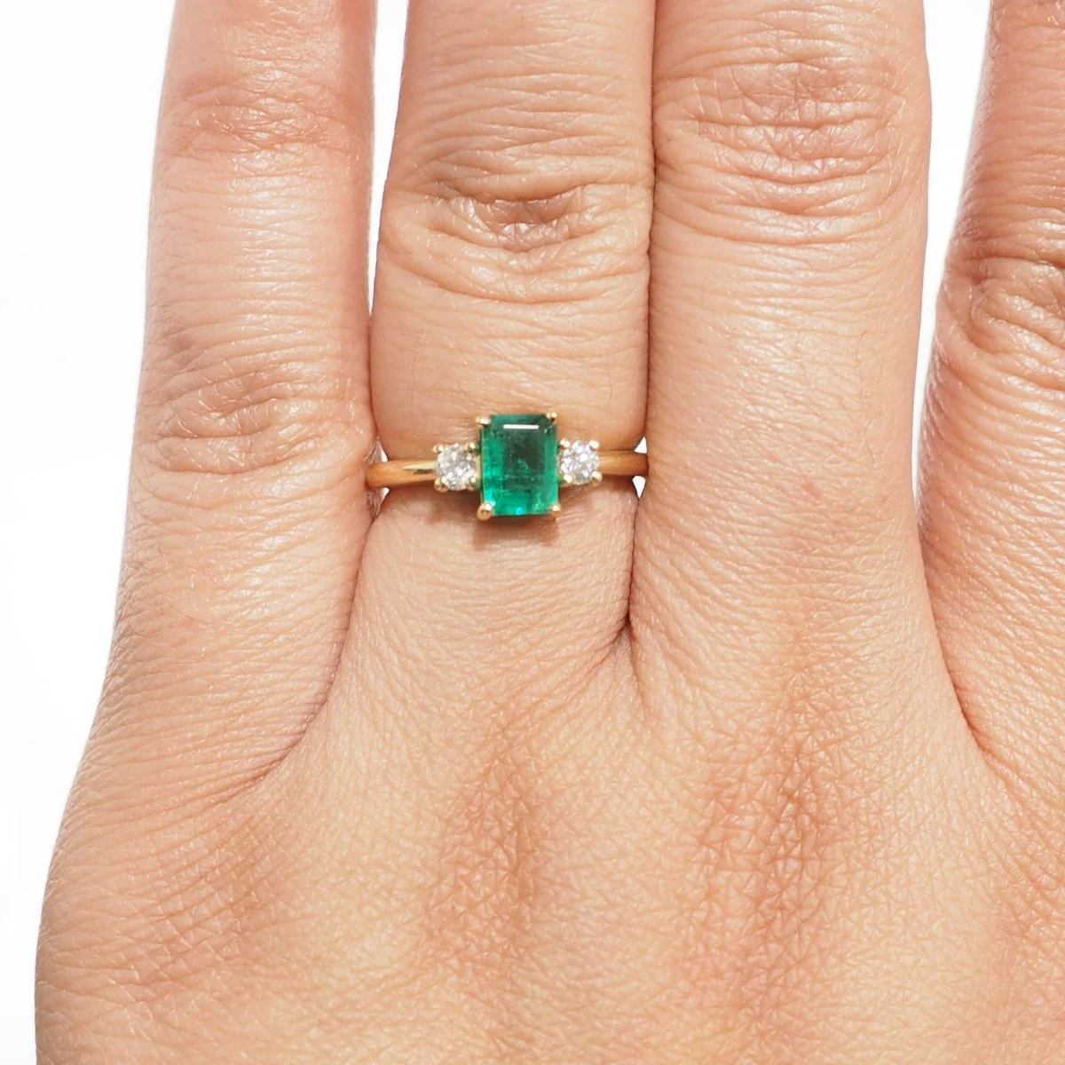 Yellow gold, Emerald and Diamond Solitaire Ring - Image 2