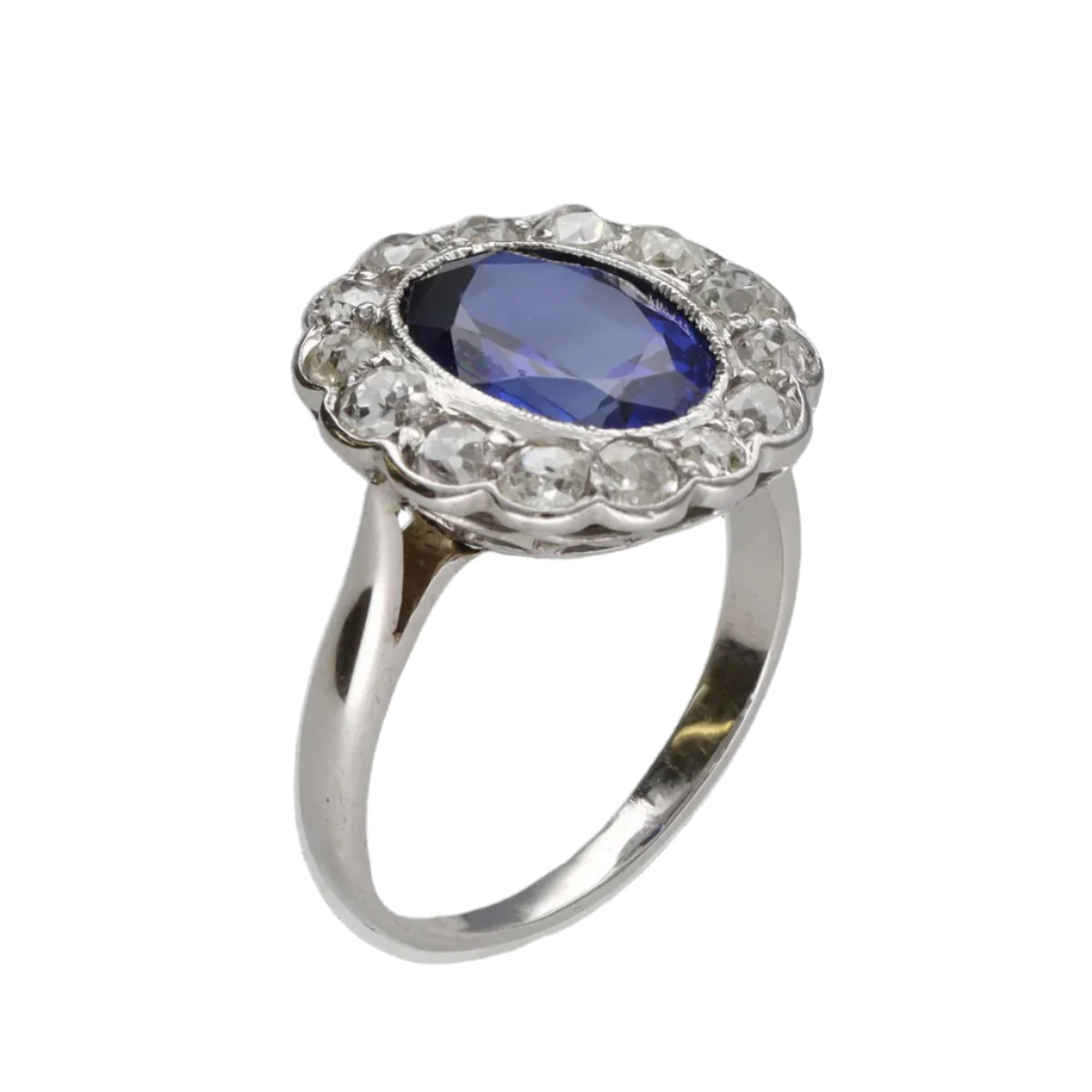 Ring circa 1930 in 18k white gold and paltinium with verneuil and diamonds. size 55. - Image 3