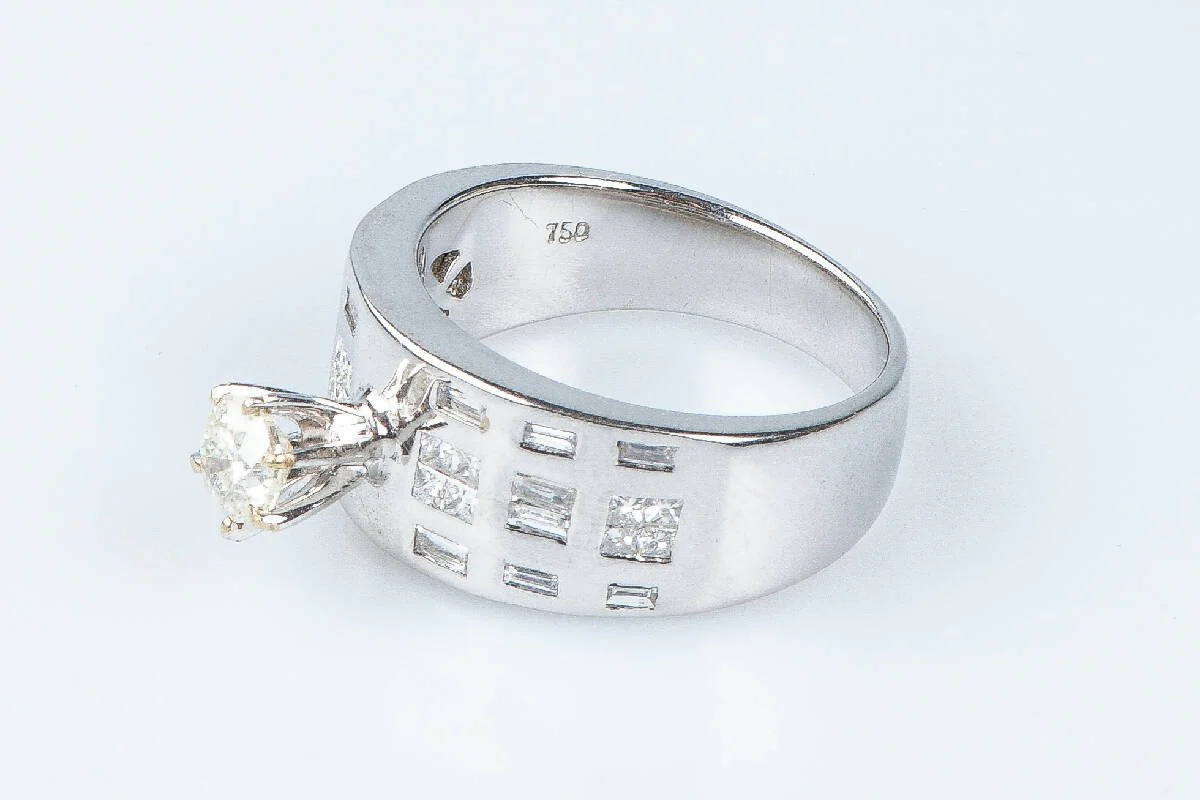 Diamond ring in 18k white gold - Image 10