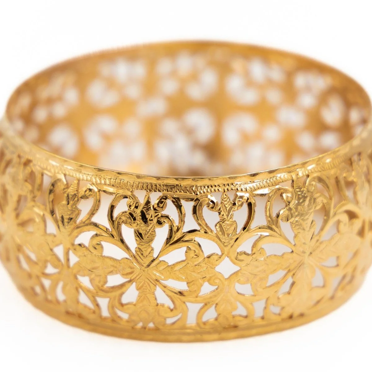 Yellow gold cuff bracelet - Image 7