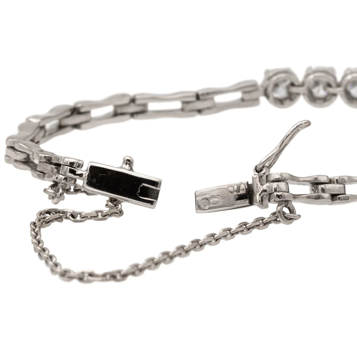 White gold and diamond bracelet - Image 7