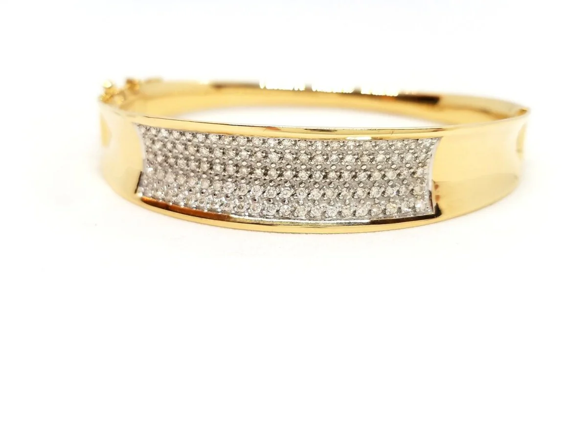 Rigid bracelet in yellow gold paved with diamonds - Image 14