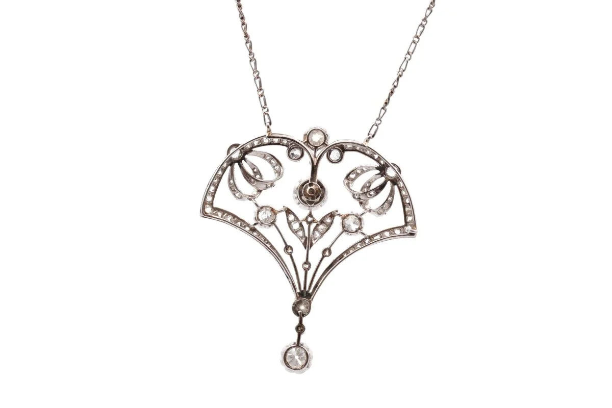 Necklace former in paltinium and diamonds - Image 3