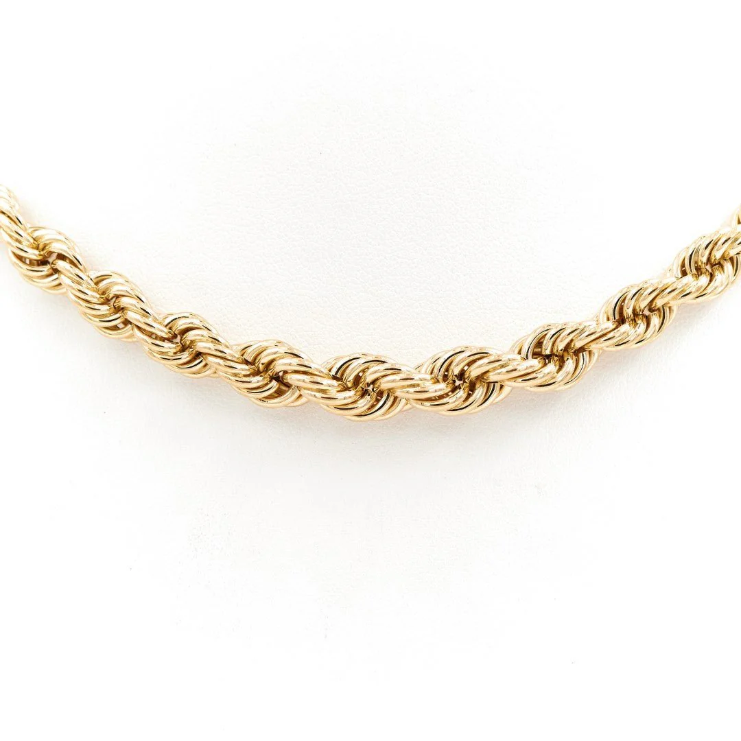 Twisted mesh chain necklace in yellow gold - Image 5