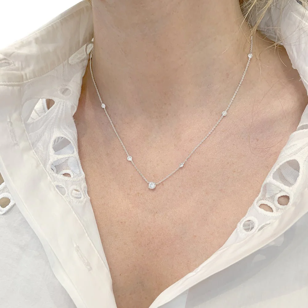 White gold and diamond necklace - Image 6