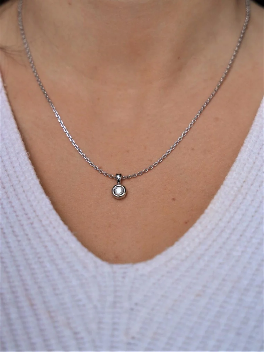 Pendant necklace in white gold and diamond - Image 3