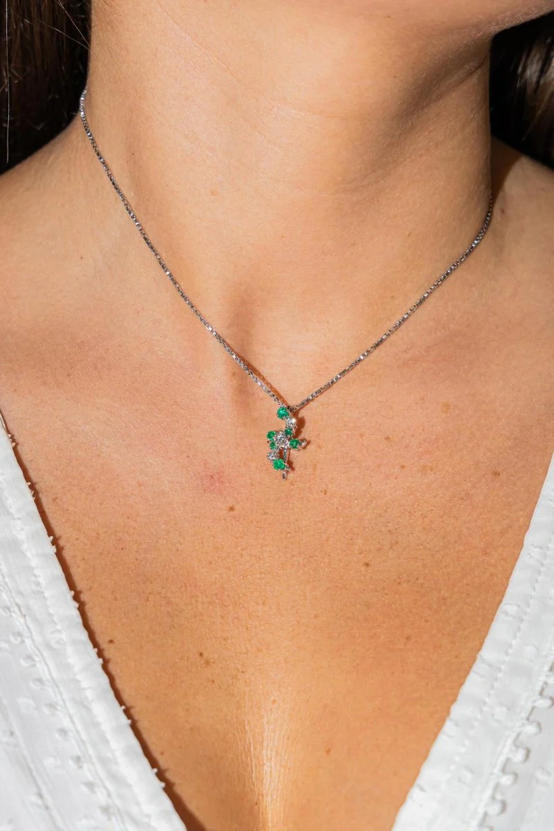 White Gold Emerald Pendant Necklace - Image 2
