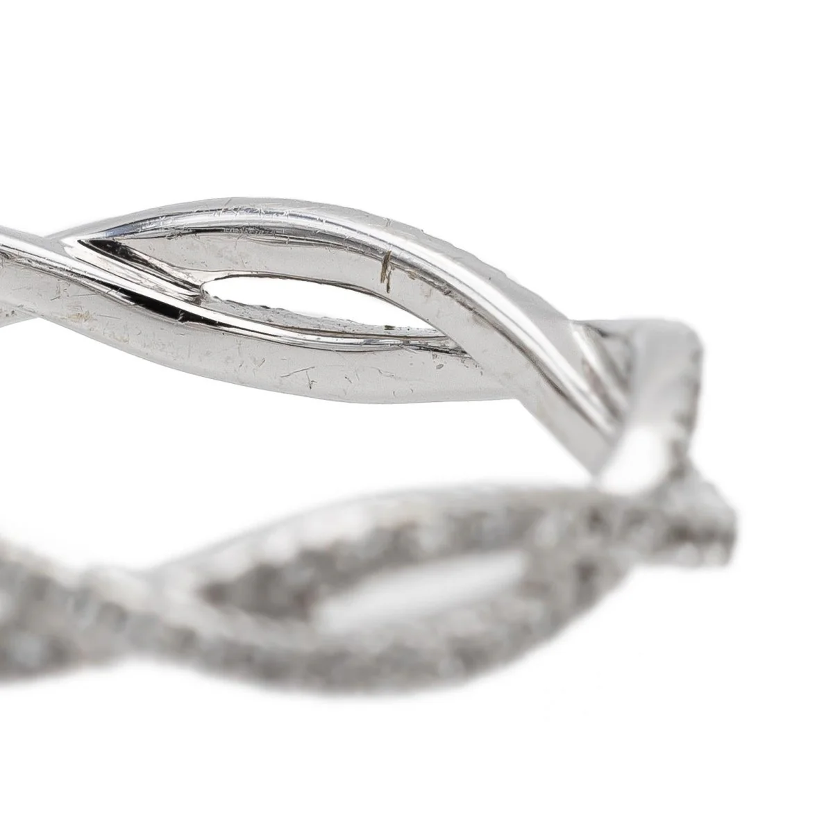 ETERNAMÉ “Entrelacs” ring in white gold and diamonds - Image 4
