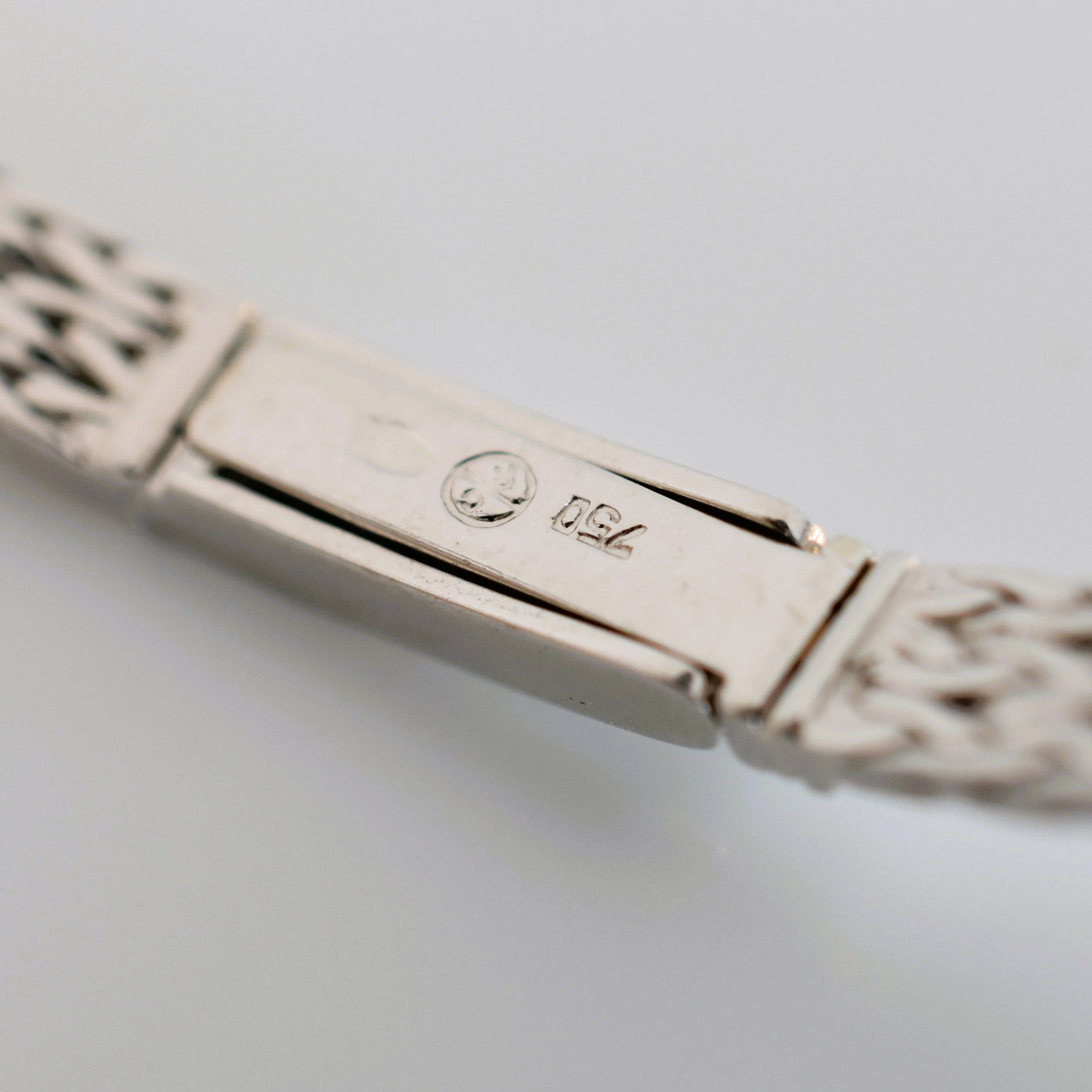 Jaeger-LeCoultre lady, entirely white gold 18 carats & diamonds, circa 1960 - Image 12