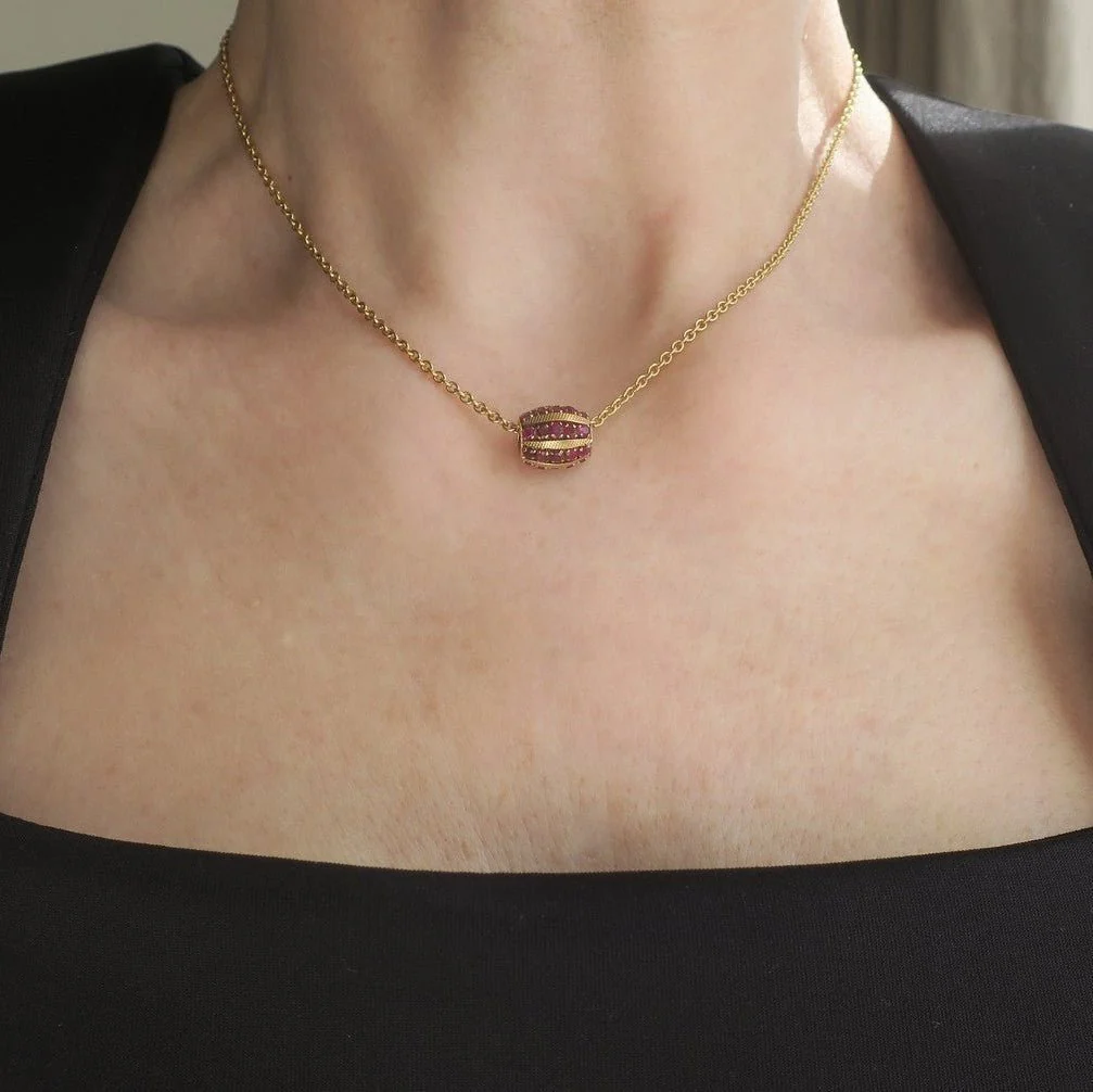 Yellow gold and Ruby Pendant - Image 10
