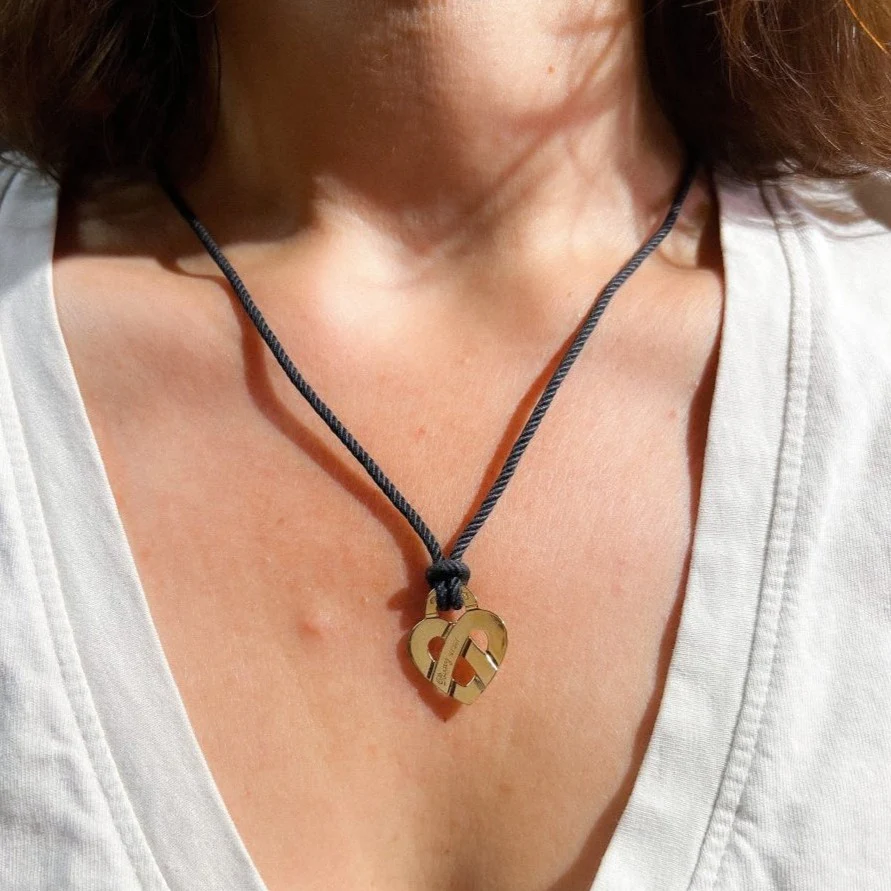 Yellow gold pendant forming a heart from Maison Poiray - Image 2