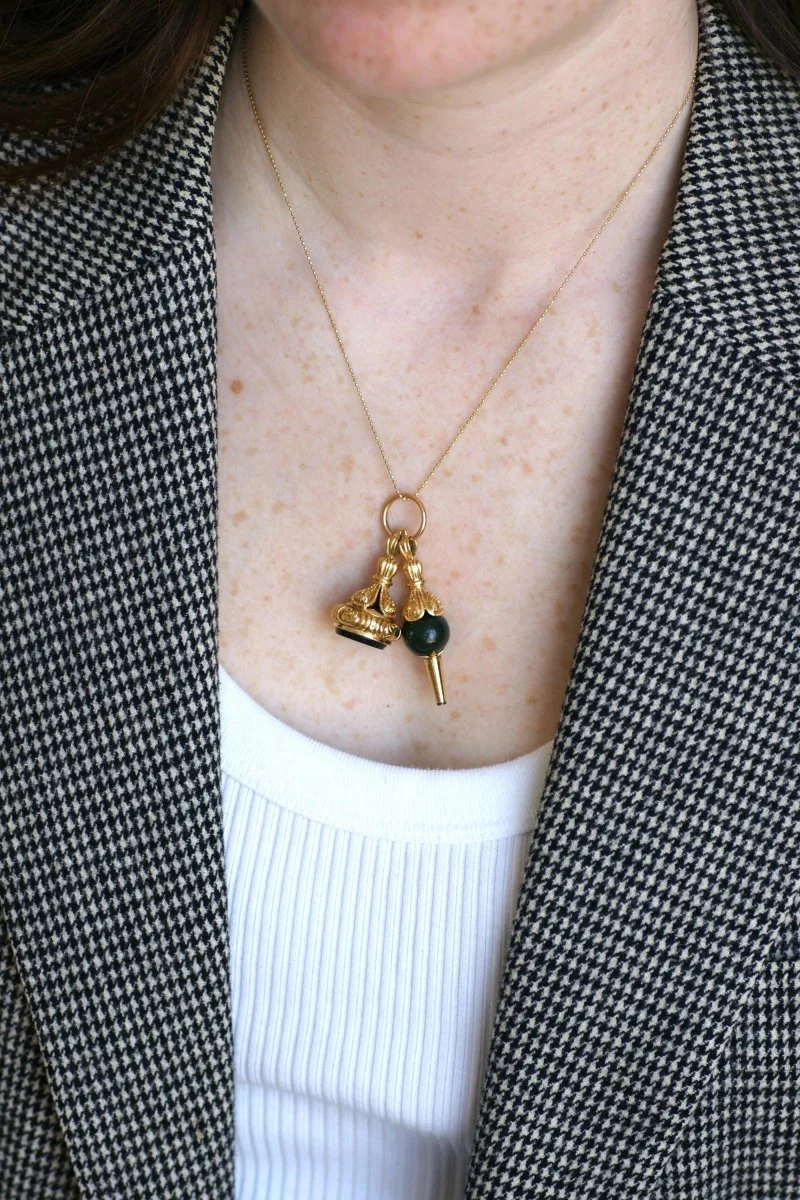 Yellow Gold and Blood Jasper Cachet Pendant - Image 8