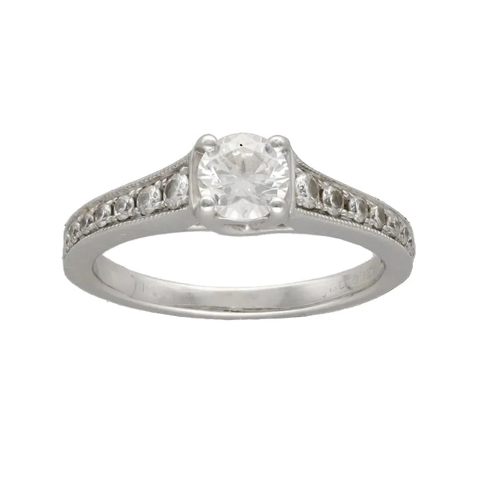 Ring Solitaire in white gold and diamonds